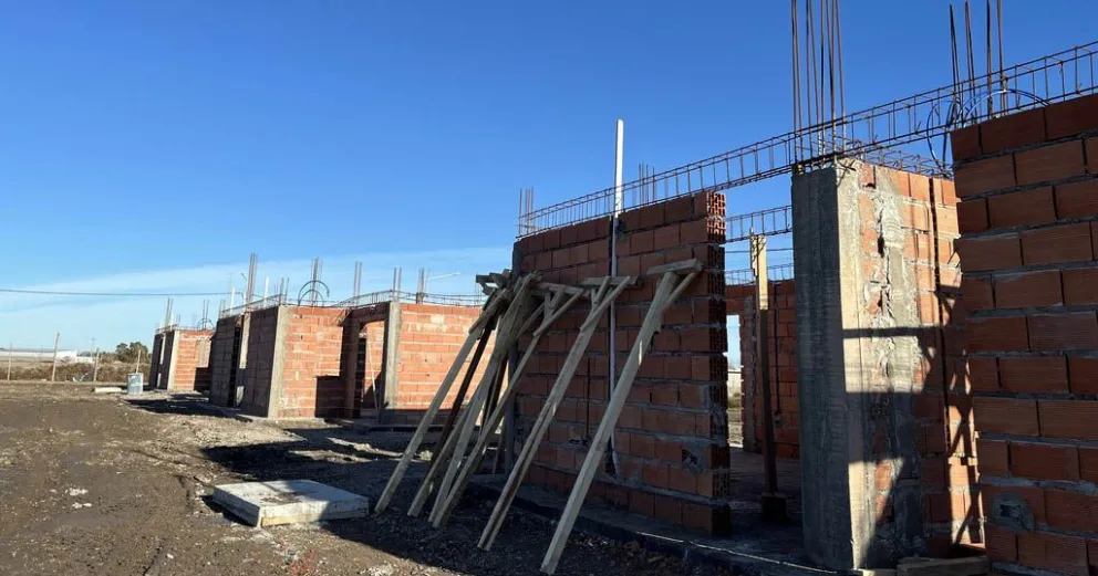 Obra de 20 viviendas que se construyen bajo un prototipo habitacional desarrollado por el IPPV.