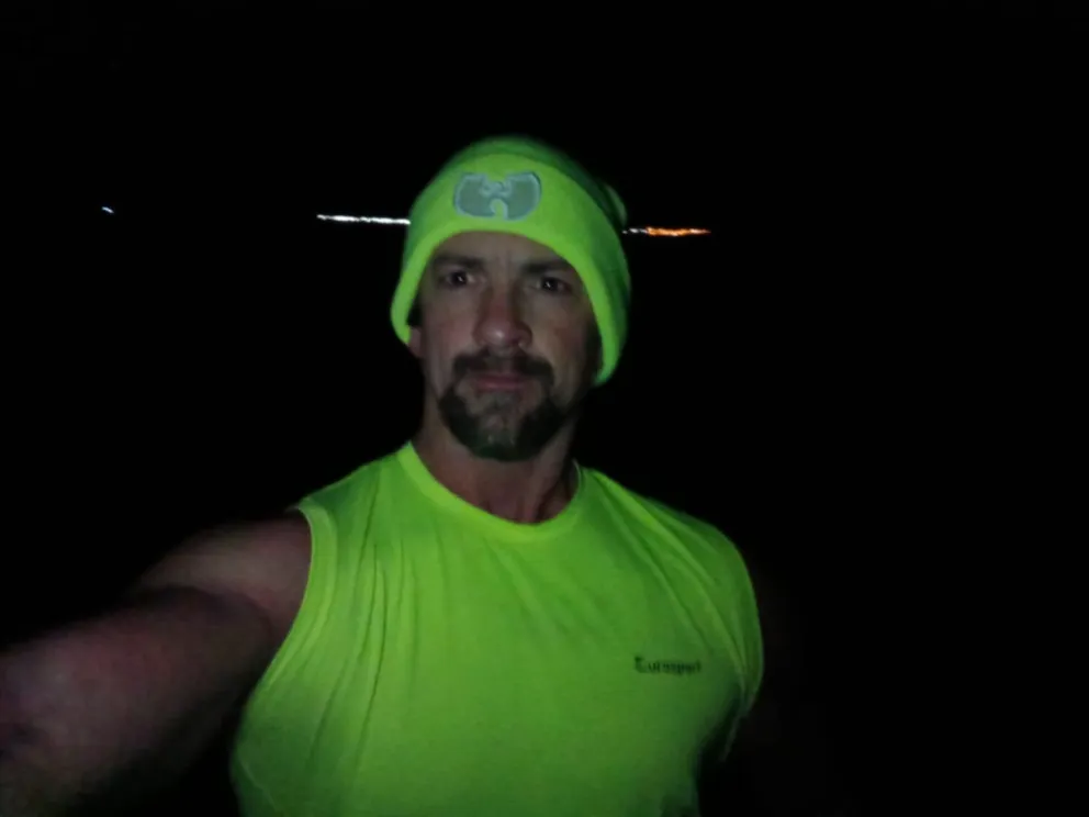 Daniel Teramo corrió de El Cóndor a Viedma en plena madrugada.