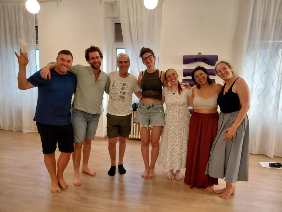 El actor maragato con los participantes de la capacitación. 