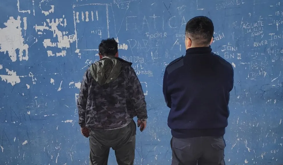 Una de las armas blancas era un pequeño serrucho y tenedor a la vez. Foto gentileza.