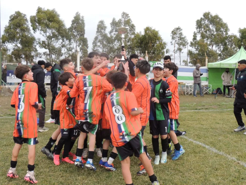 Finales de Liga Rionegrina. Fotos Daniel Idiarte para NoticiasNet.