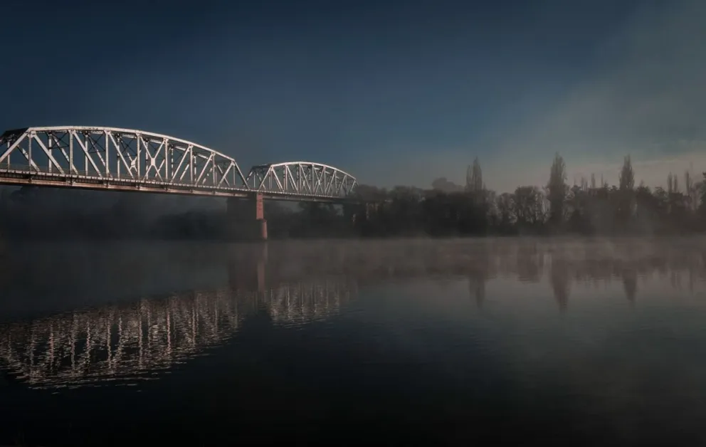 La bruma silenciosa en el ferrocarretero. Foto de Vanesa Schwemmler para NoticiasNet