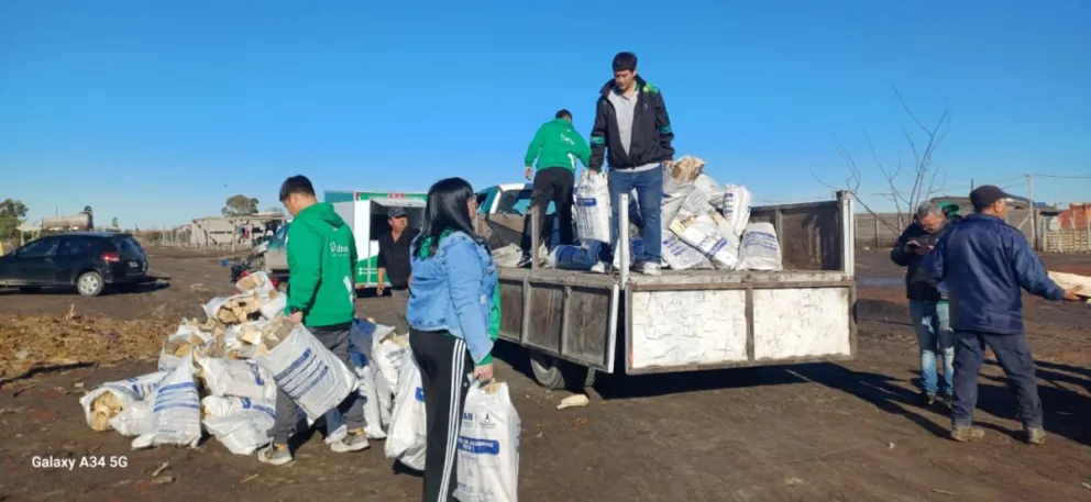 La leña es de vital importancia para las familias beneficiarias. 