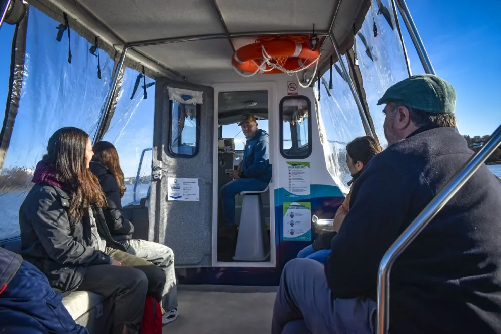 Hay descubrimientos insólitos desde el curso de agua. Fotos de Vanesa Schwemmler exclusivas de Noticias Net.