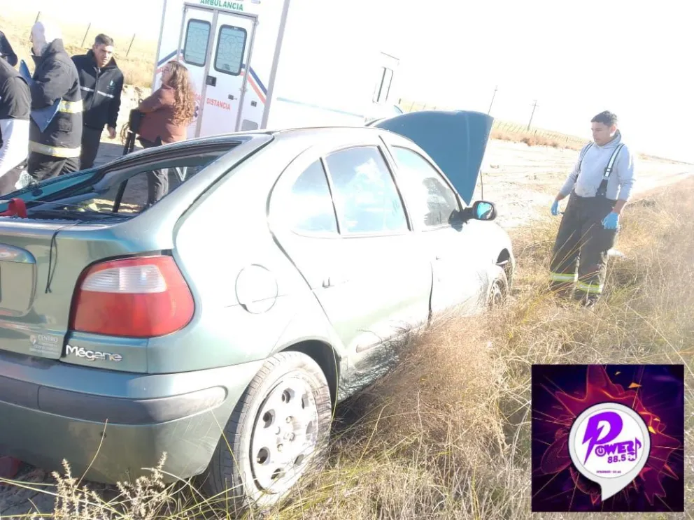 El incidente se registró en el sector conocido como "La Curva de Dumas". (Fotos: gentileza Power FM 88.5 Stroeder) 