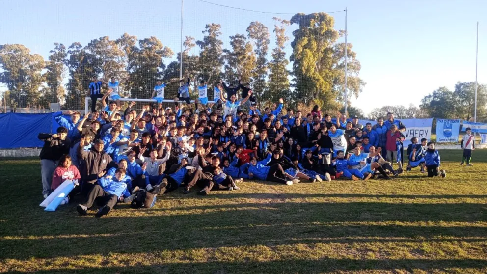 Jorge Newbery venció a Villa Congreso en la gran final. 