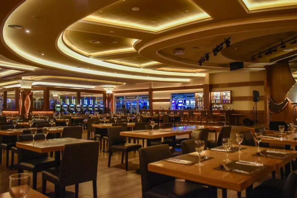 El restaurante destaca por su experiencia y confort. Fotos de Vanesa Schwemmler para NoticiasNet. 