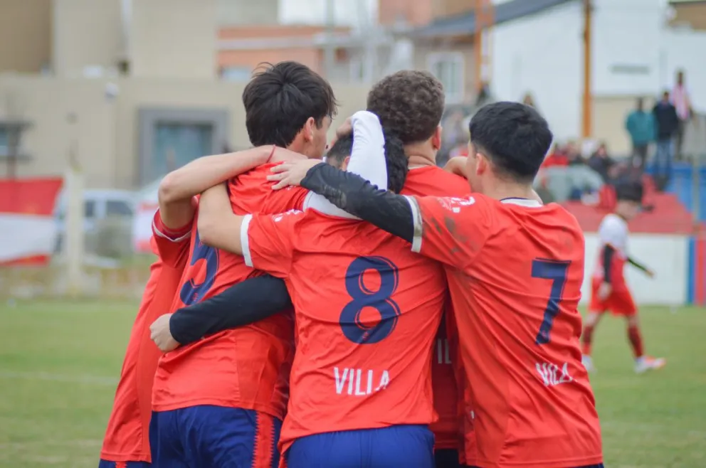 Debut y triunfo de Villa Congreso en el Patagónico. Fotos: Prensa Villa Congreso.