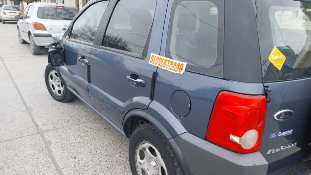 Dos vehículos al corralón.