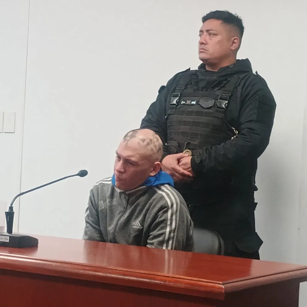 Oñate escuchó cada uno de los hechos atribuidos por la Fiscalía. 