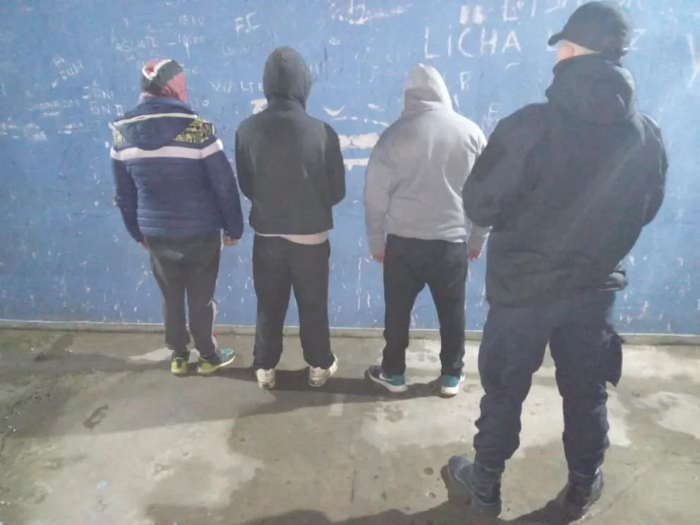 Detenidos por policías de la Comisaría Primera. 
