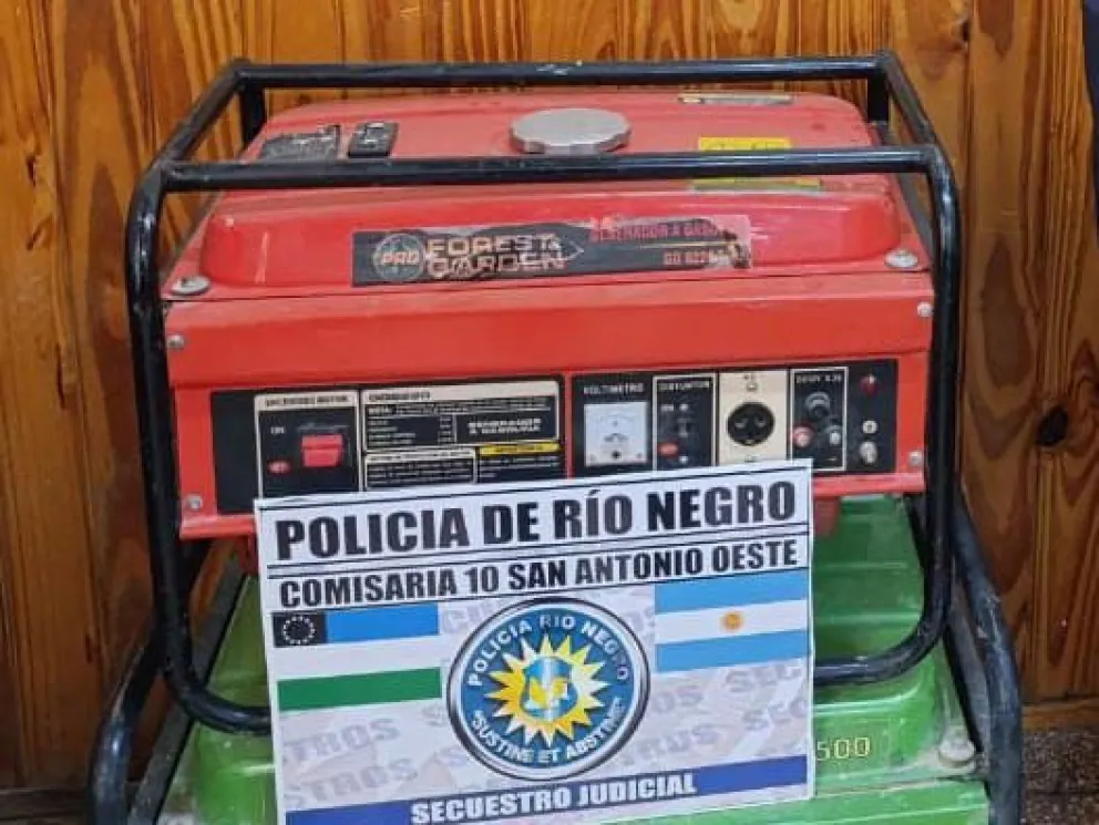 Ayudó un cerrajero.