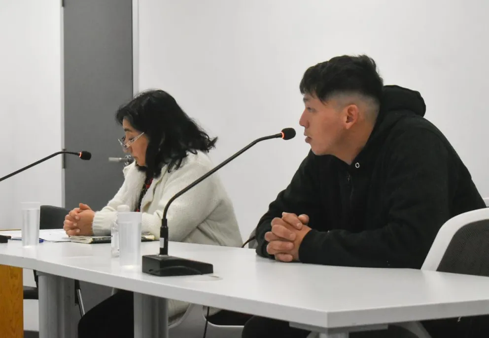 Audiencia judicial en el Anexo, con el imputado Marín con gestos de arrepentimiento. Fotos NoticiasNet. 