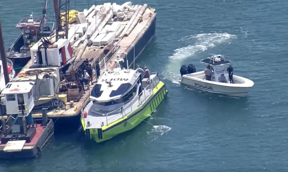 Dos nenas murieron luego de que una barcaza chocara contra un velero.