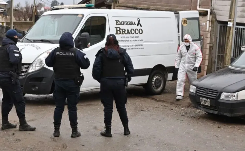 El sospechoso sería la pareja de la víctima, quien fue detenido de manera inmediata.