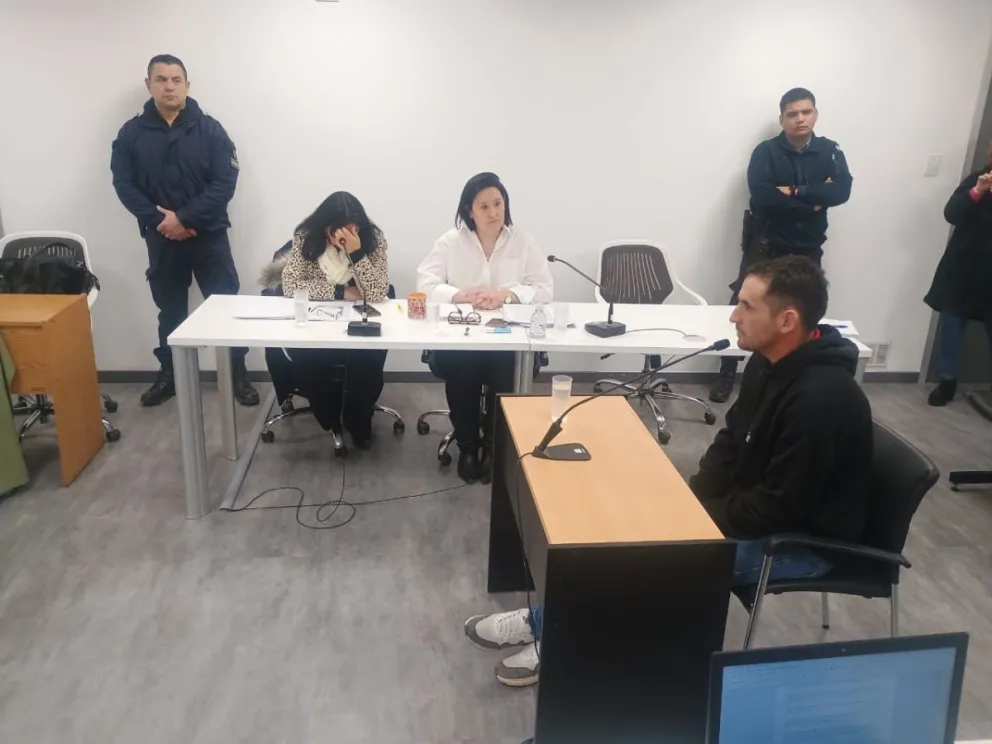 González Conrado contra las cuerdas. 