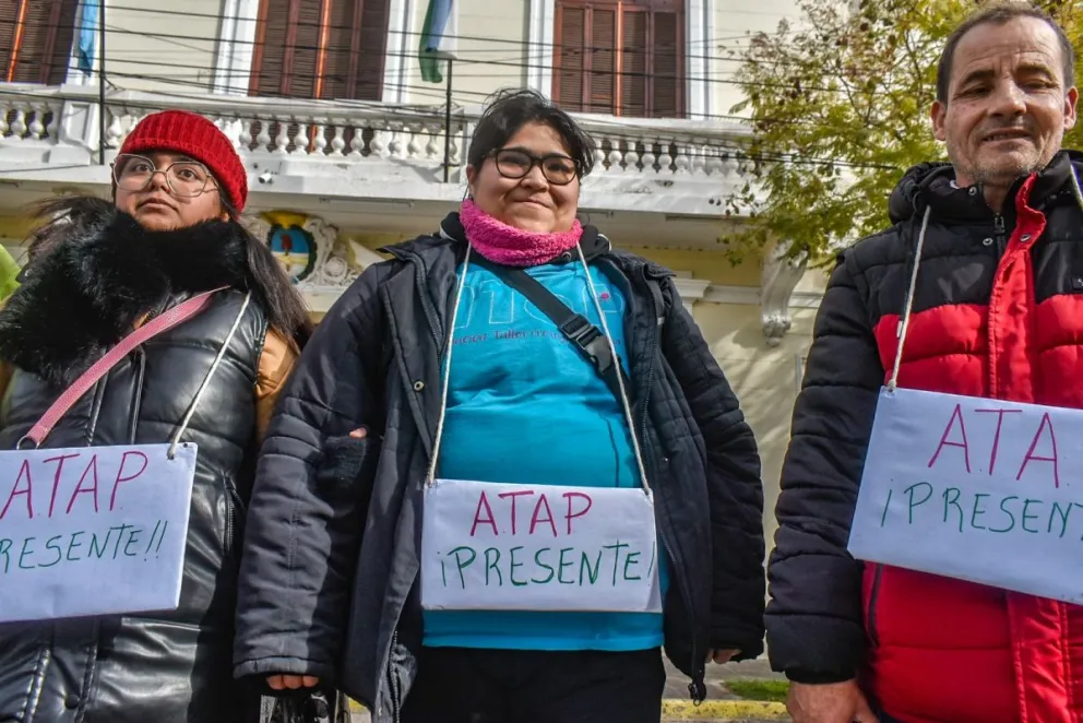 El reclamo se hizo visible. Fotos Vanesa Schwemmler para NoticiasNet.