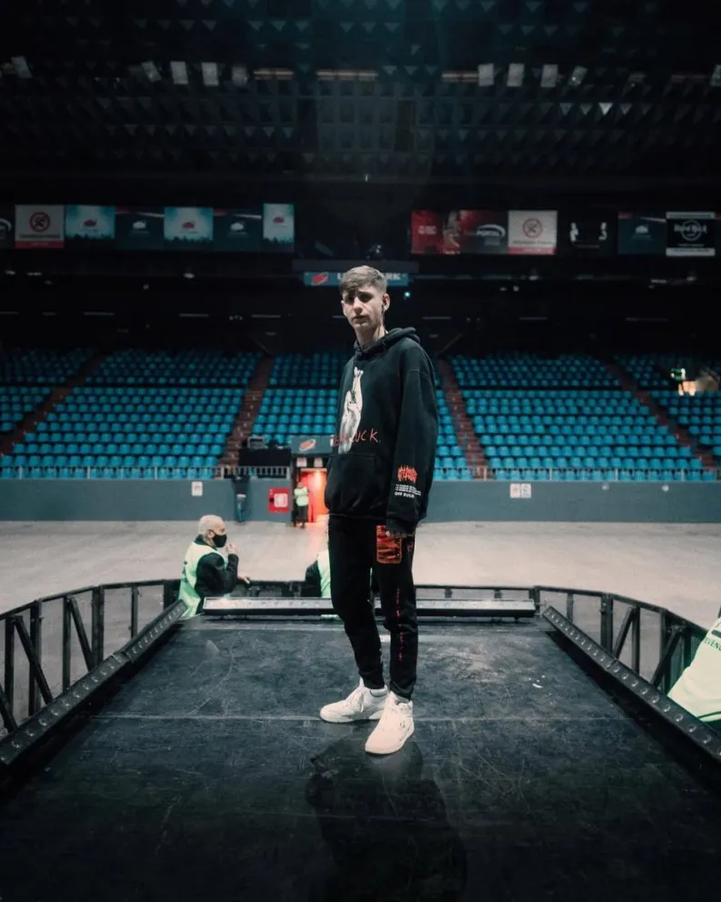 Pedro Santos, en el estadio del Luna Park.