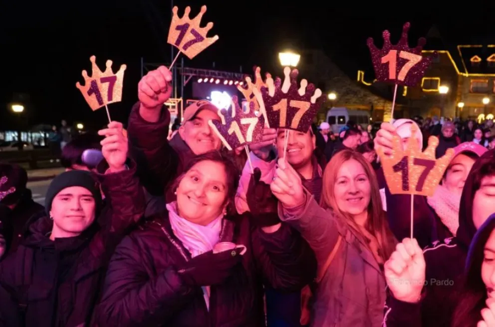 Entrevistas, novedades y la voz de los vecinos en cada jornada de la grilla. 