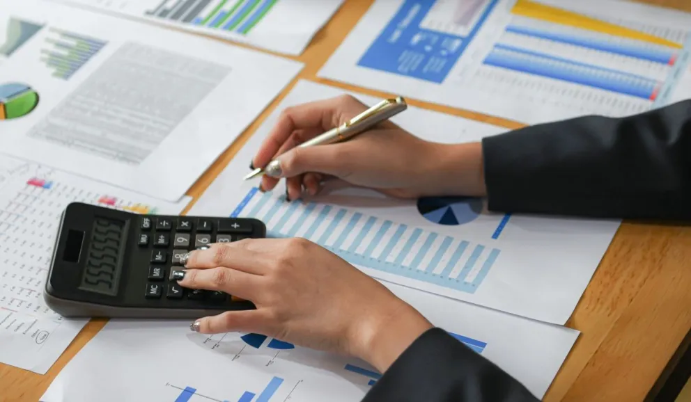 Un ejemplo claro de contribuir con análisis prácticos para la administración pública.