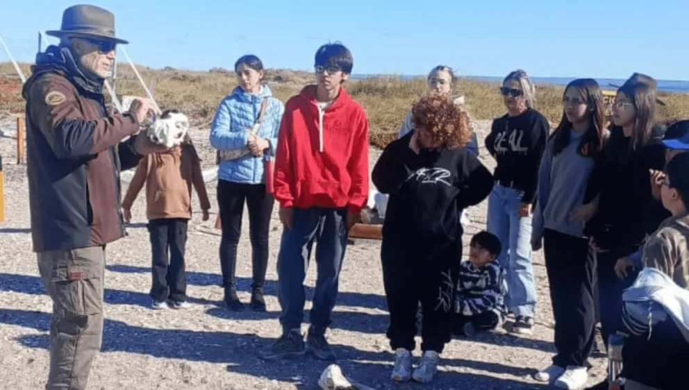 Visita a distintos puntos marítimos. Foto Ambiente y Cambio Climático.