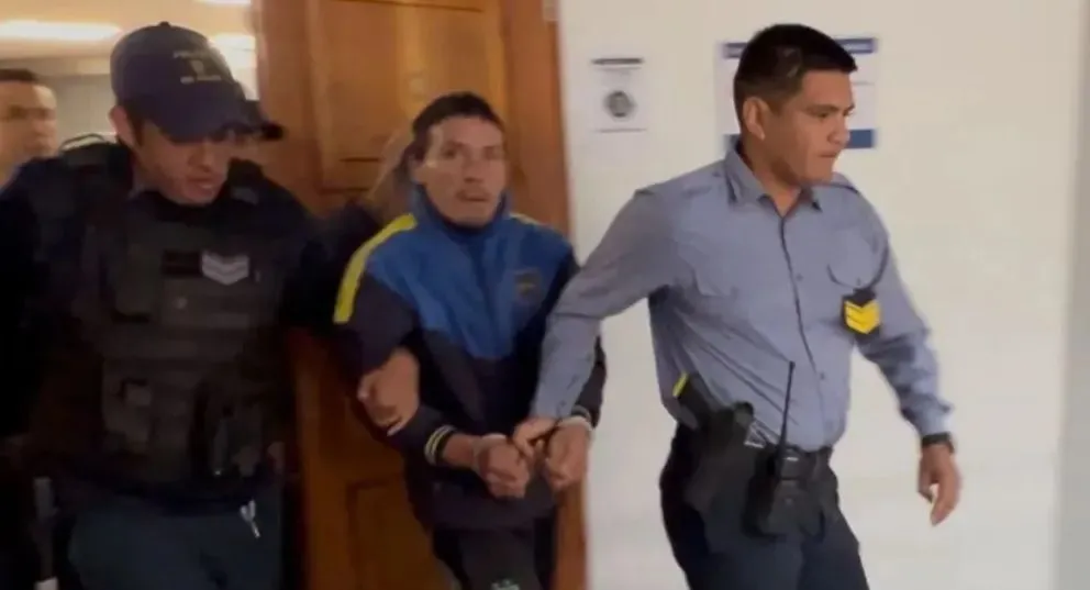 Su detención luego de haber agredido a un juez. Foto Archivo. 