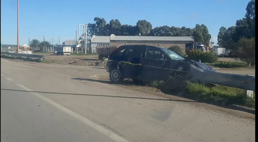 La suerte jugó a su favor porque el impacto fue de lleno en el lado del acompañante. Foto NoticiasNet. 