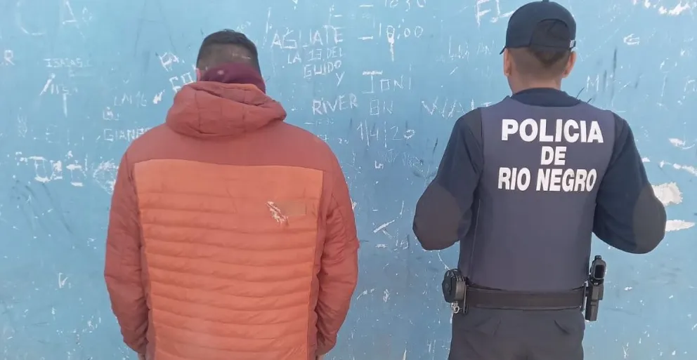 Uno de los detenidos tras la persecución de película en Viedma. 