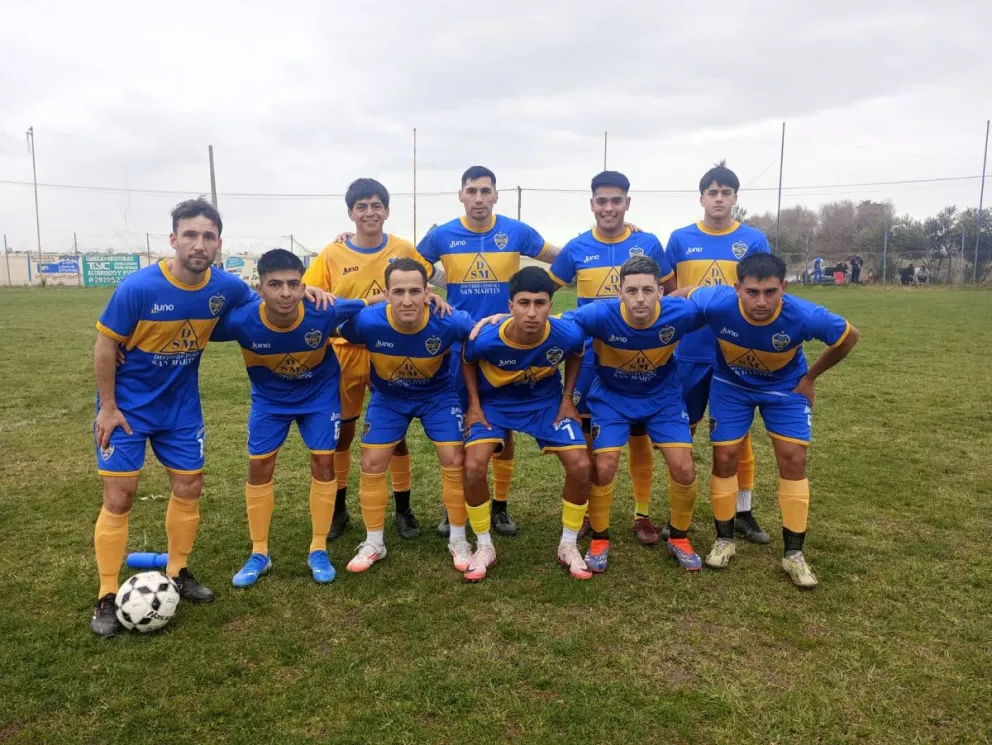 Primera experiencia como entrenador principal para Cacho. 