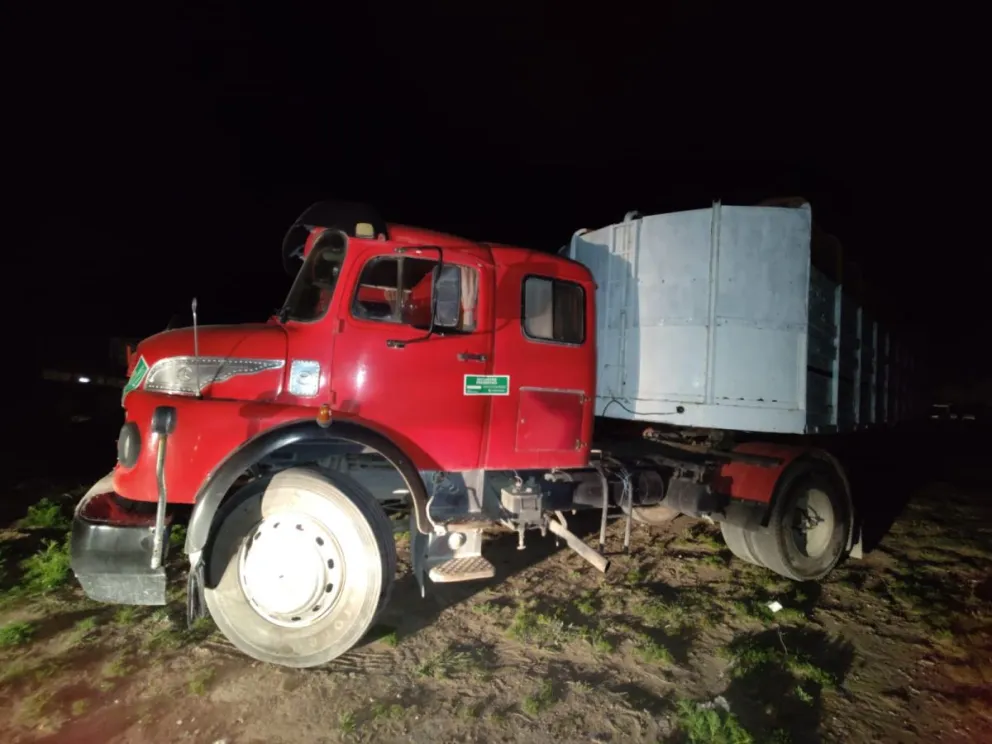 El hombre fue detenido por personal policial. 