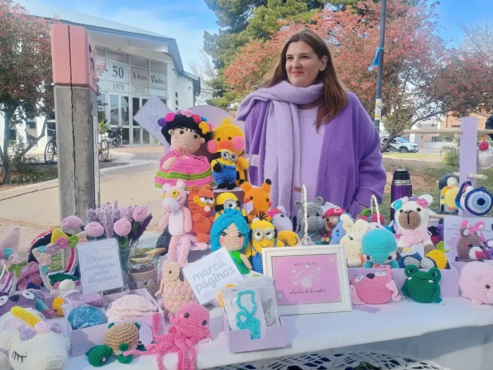 Daniela Maglio recibió a NoticiasNet en su puesto de la Feria Agroecológica  (Fotos: Vanesa Schwemmler). 