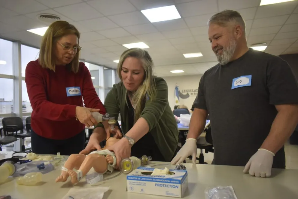 Manos a la obra. Fotos Vanesa Schwemmler para NoticiasNet.
