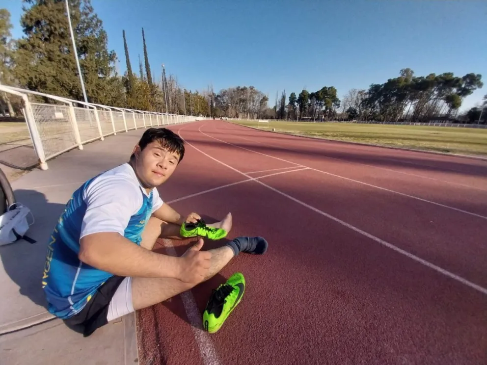 Con el trabajo arduo, sigue sumando logros en su carrera deportiva. 