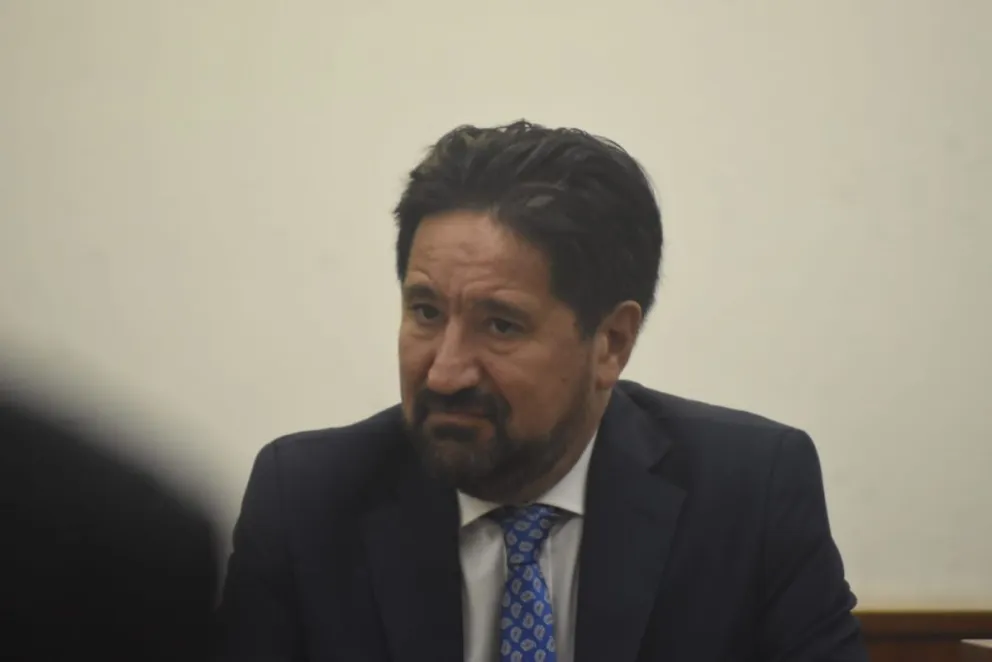Juez Gustavo Guerra Labayén ante el jury donde se lo acusa de mal desempeño. Foto Vanesa Schwemmler NoticiasNet. 