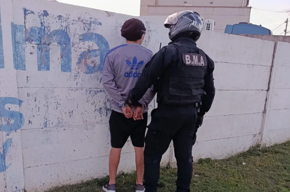 Contra el paredón. Foto gentileza.