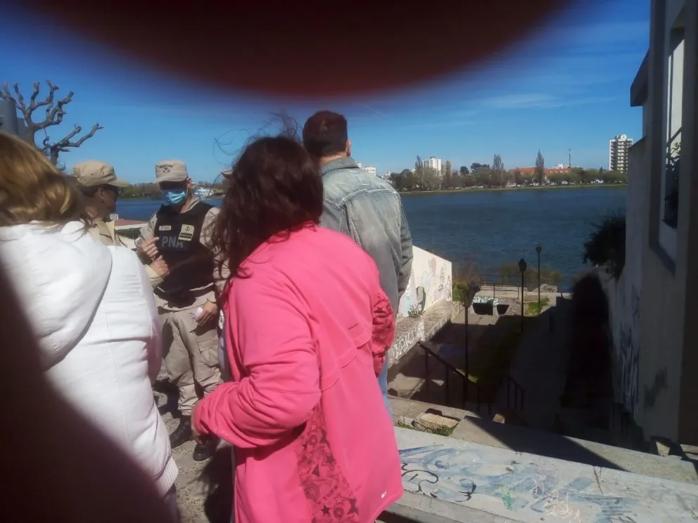 Lugar vedado por Prefectura en el arribo de familiares.