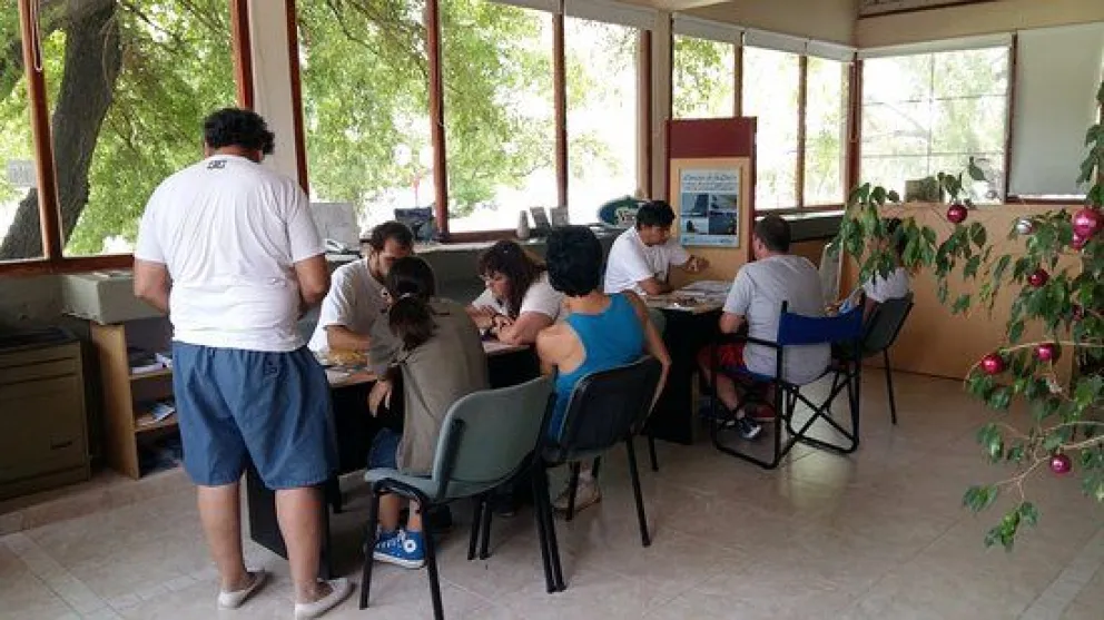 La iniciativa busca fortalecer la atención al turista y potenciar la actividad comercial y gastronómica del centro de la ciudad. (Archivo).