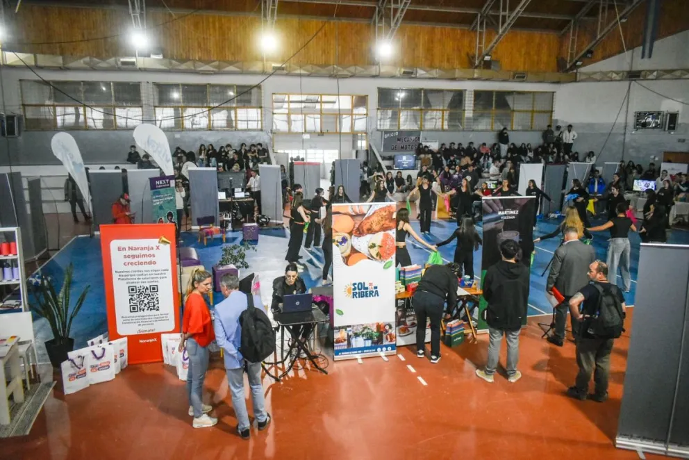 La masiva concurrencia al evento reafirmó el interés de la comunidad en la búsqueda de oportunidades laborales. 