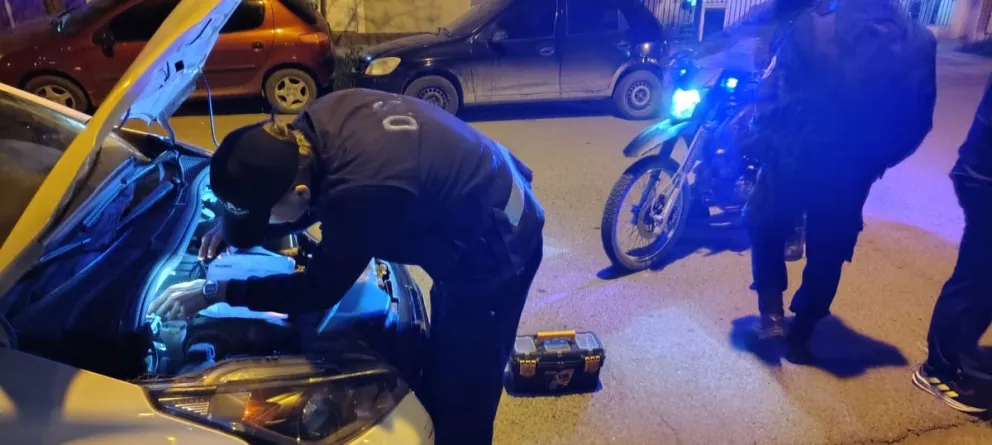 La Policía, en un rápido accionar, retuvo el auto con pedido de secuestro. 
