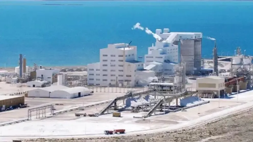 Gestiones del gobierno provincial por trabajadores de Alpat. 