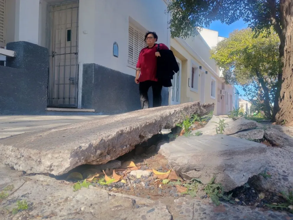 Los vecinos que fueron notificados deberán acondicionar sus veredas en un plazo de 90 días (Fotos: Vanesa Schwemmler)