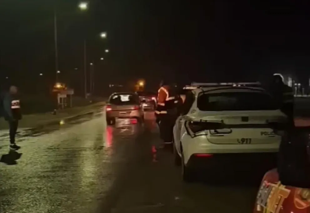 Tránsito colapsado tras el incidente vial entre dos avenidas de Patagones. 