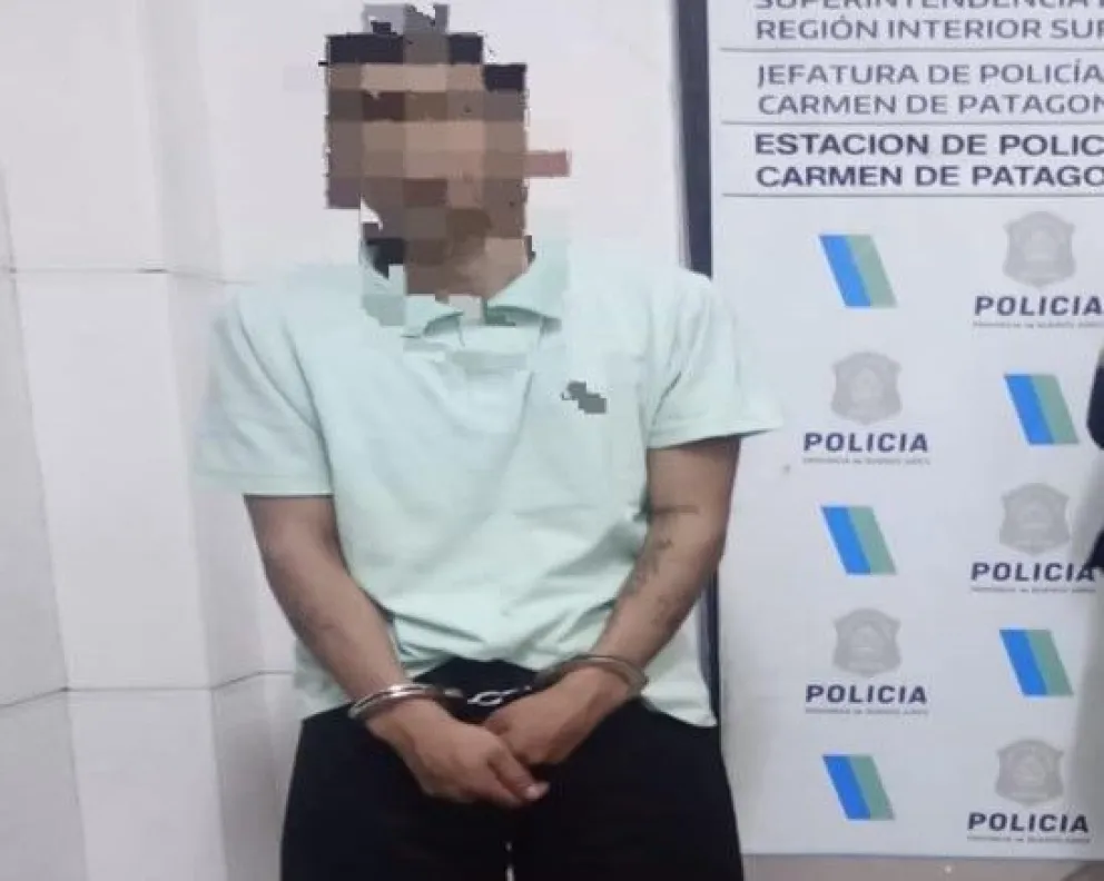 El joven fue trasladado a la Estación de Policía Comunal de Patagones. 