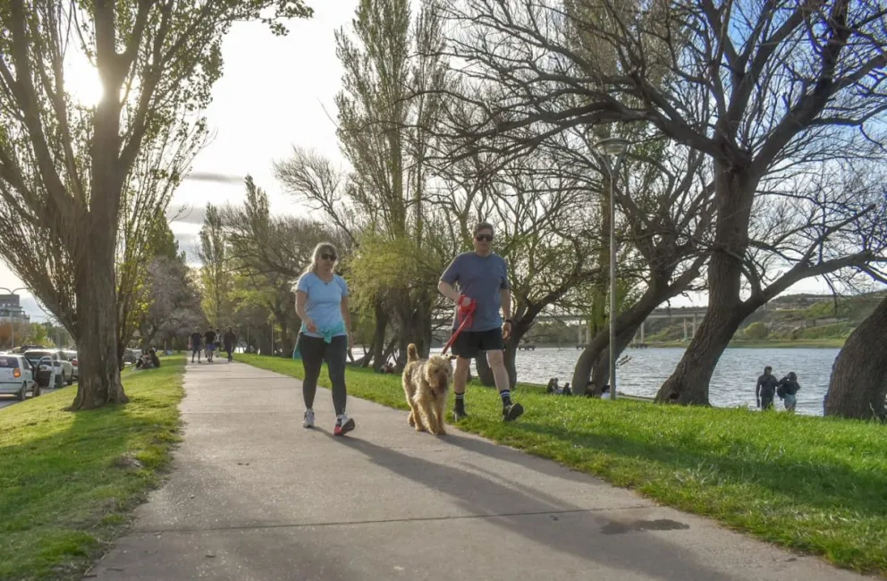 La costanera estuvo a pleno en el inicio de mes (Fotos: Vanesa Schwemmler).
