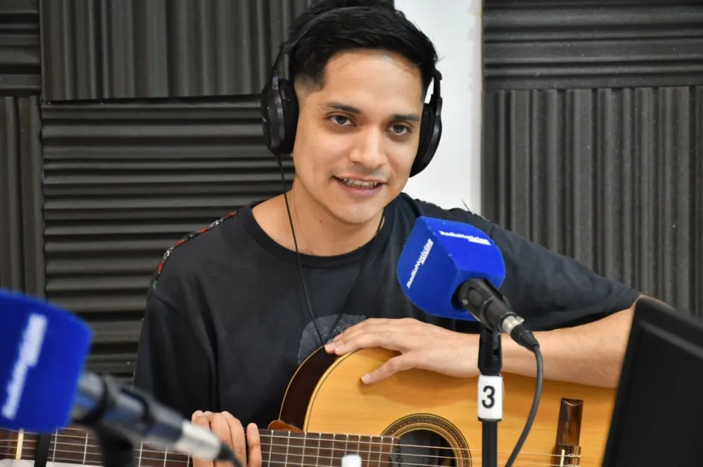 Emanuel Tejerina, joven exponente del folclore en Viedma. 