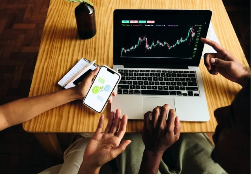 La víctima efectuó tres transferencias a cuentas pertenecientes a una empresa identificada como Napex S.A