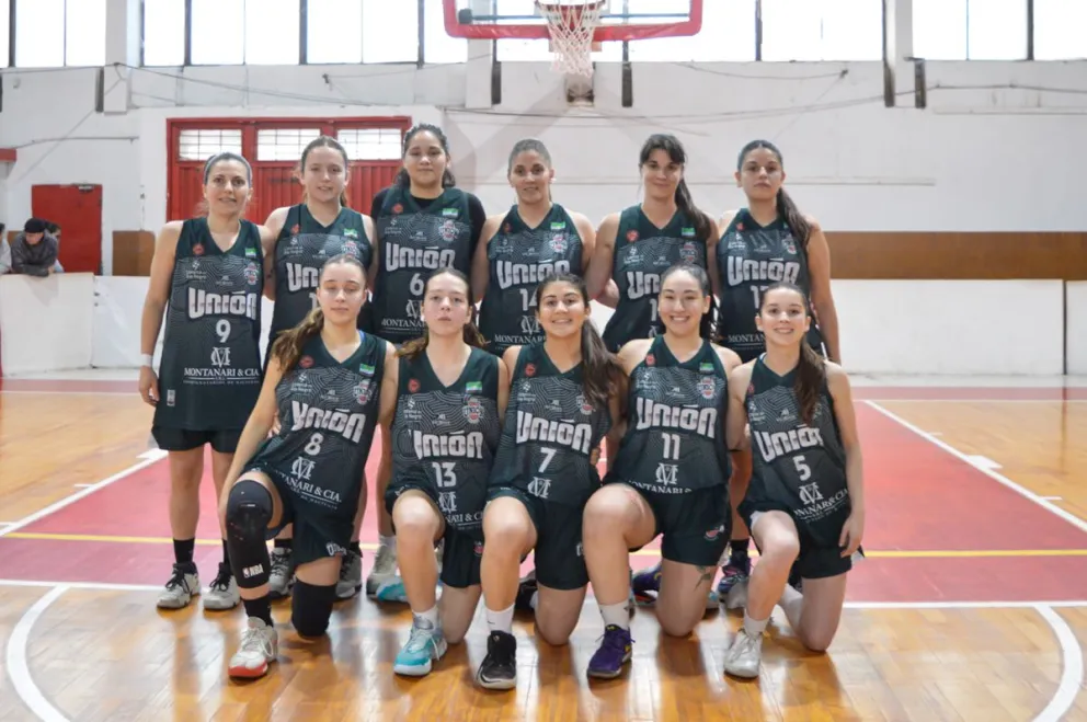 Unión de Río Colorado domina el básquet femenino.