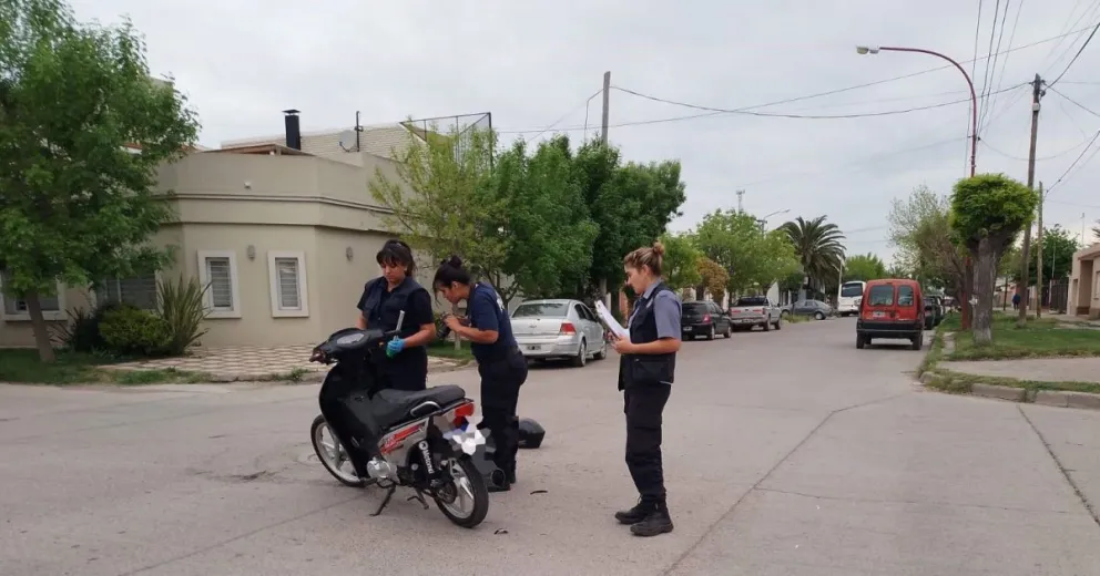 El personal policial trabajó en el lugar del hecho. 