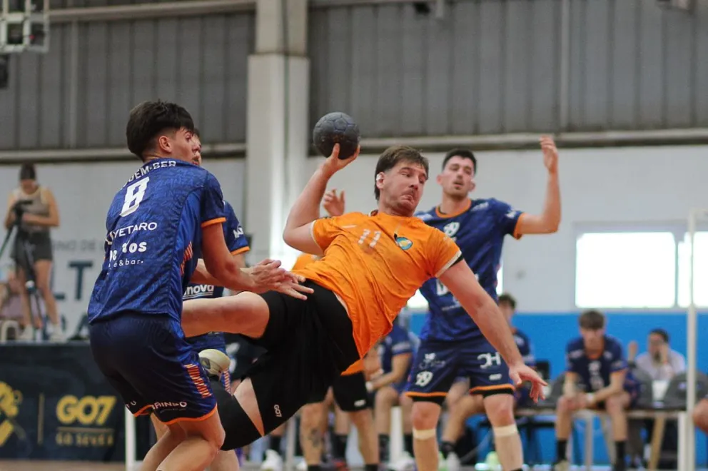 Sol de Mayo y la expectativa por la clasificación a cuartos del Nacional. 