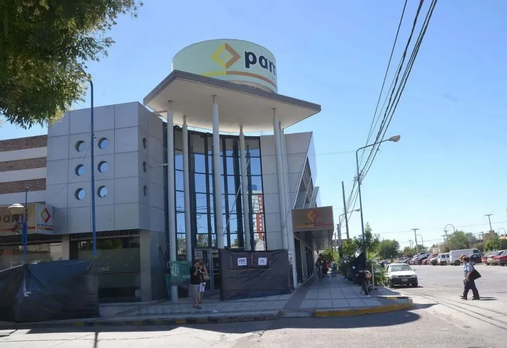 La sede local del PAMI atraviesa cambios internos y designaciones en plena crisis económica. Foto: archivo
